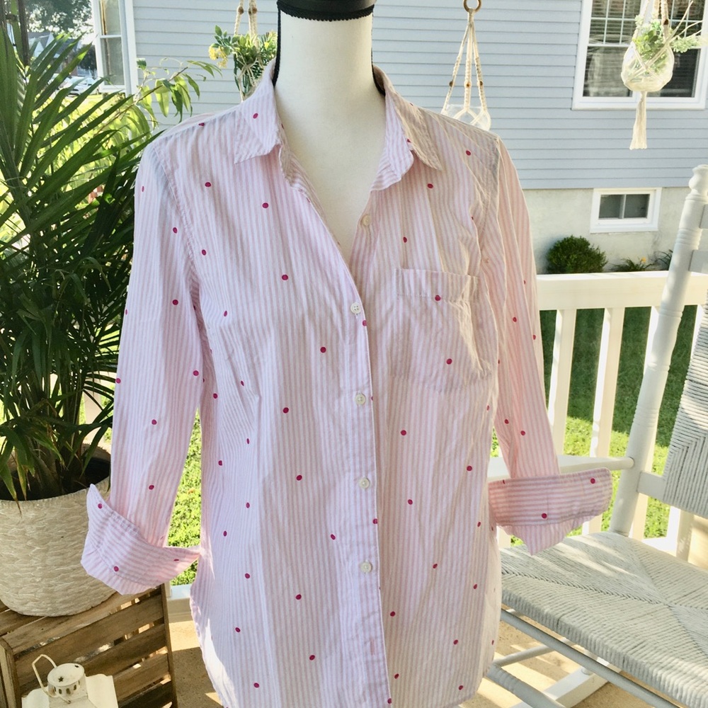Old Navy Tunic Button Down Shirt. Size Medium Petite